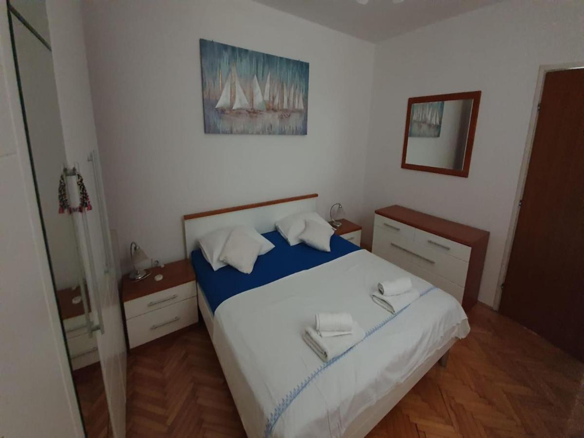 Apartment Miro Каштела Екстер'єр фото